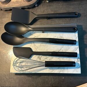 Kitchen cooking utensils